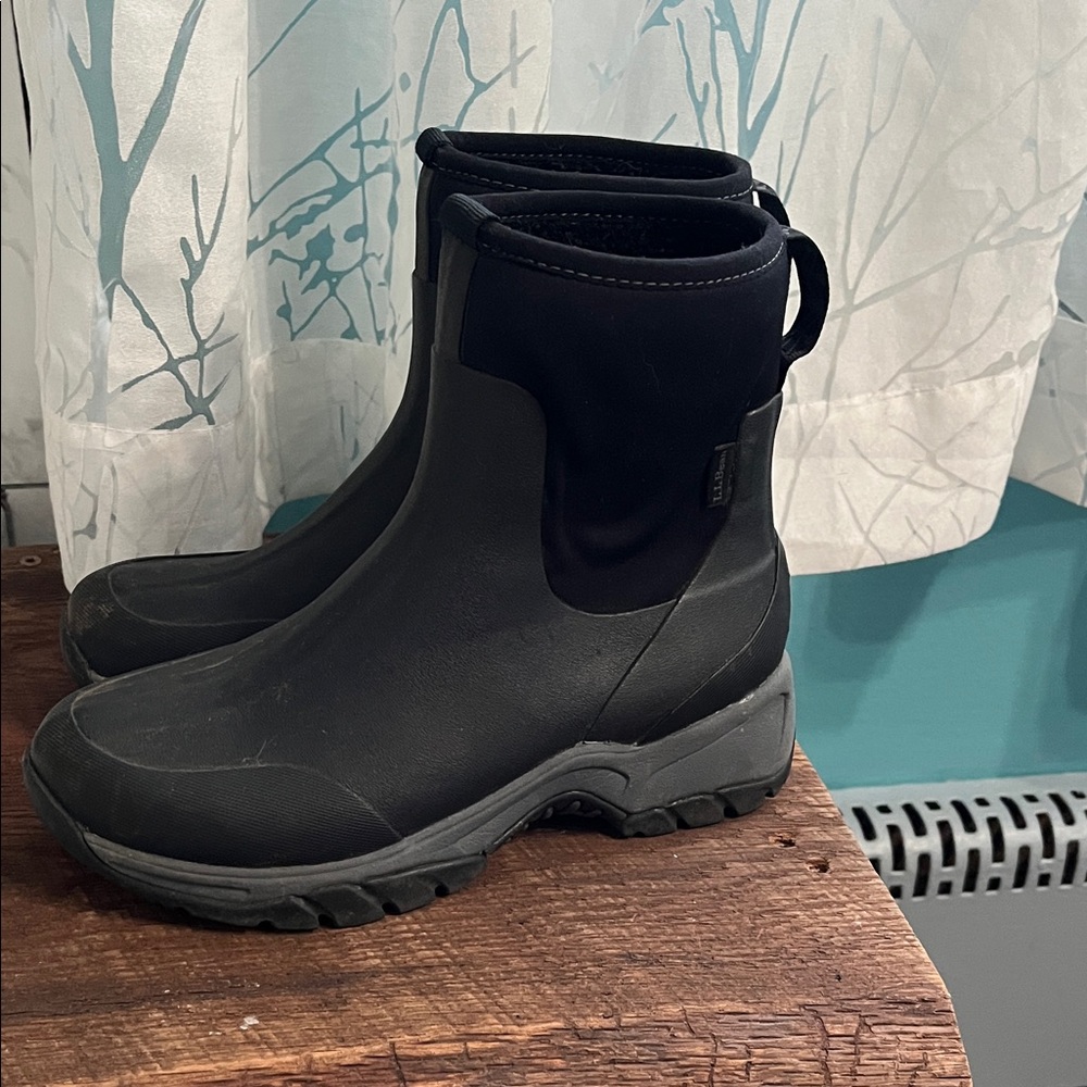 L.L. Bean Black Kids Rain & Snow Boots Size 4